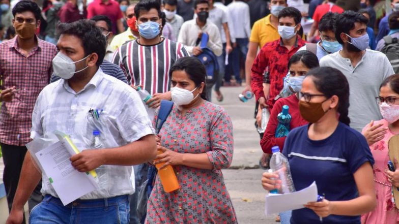 COVID-19: कोरोना वायरस के नए वेरिएंट AY.4.2 से बढ़ा तीसरी लहर का खतरा? त्योहारों में बरतें सावधानी