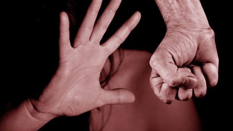 UP: रिश्ता हुआ शर्मसार, नशे में धुत बेटे ने चाकू की नोख पर मां से किया दुष्कर्म