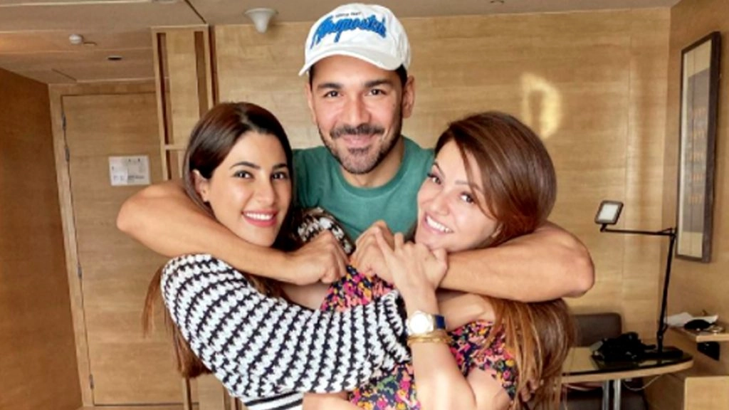 अभिनव शुक्ला ने रुबीना और निक्की संग फोटो की शेयर