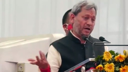 उत्तराखंड: सीएम तीरथ सिंह रावत का विवादित बयान, कहा- जब समय था तब 20 की बजाय 2 ही बच्चे पैदा क्यों किए?