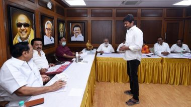 Tamil Nadu Assembly Election: DMK अध्यक्ष एमके स्टालिन के बेटे उदयनिधि ने चेपक से चुनाव लड़ने के लिए दिया इंटरव्यू, देखें तस्वीर