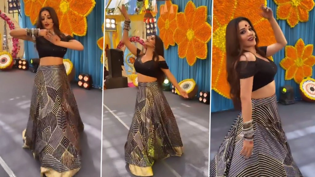 भोजपुरी एक्ट्रेस मोनालिसा ने नथुनी पहनकर किया डांस