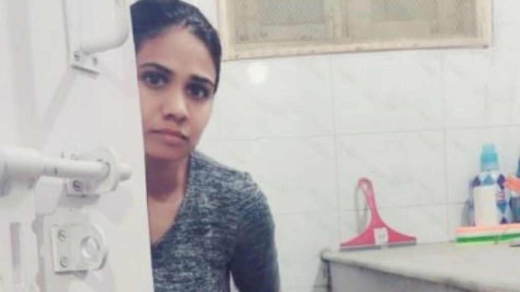 Bathroom Pic: इस महिला ने फेसबुक पर क्यों पोस्ट की अपनी टॉयलेट वाली फोटो? जानें इसके पीछे की वजह