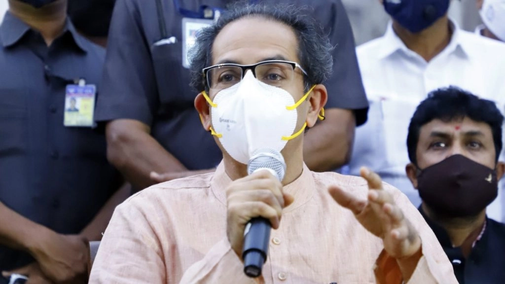 महाराष्ट्र में कोरोना के बढ़ते मामलों के बीच सरकार ने  लॉकडाउन से जुड़ी पाबंदियां 15 अप्रैल बढाई