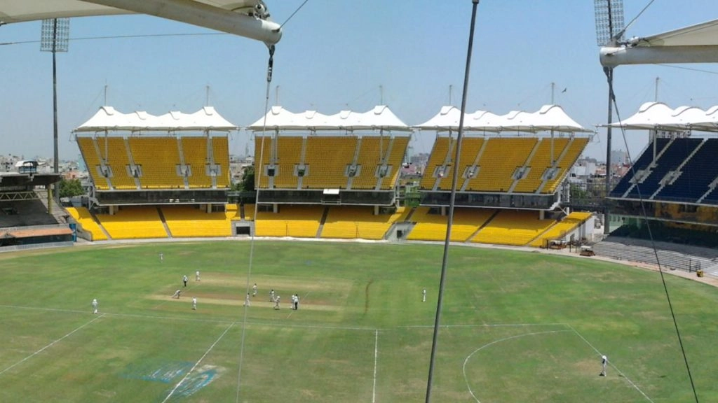 यहां पढ़ें MI बनाम RCB मैच में कैसा रहेगा मौसम और पिच का मिजाज 