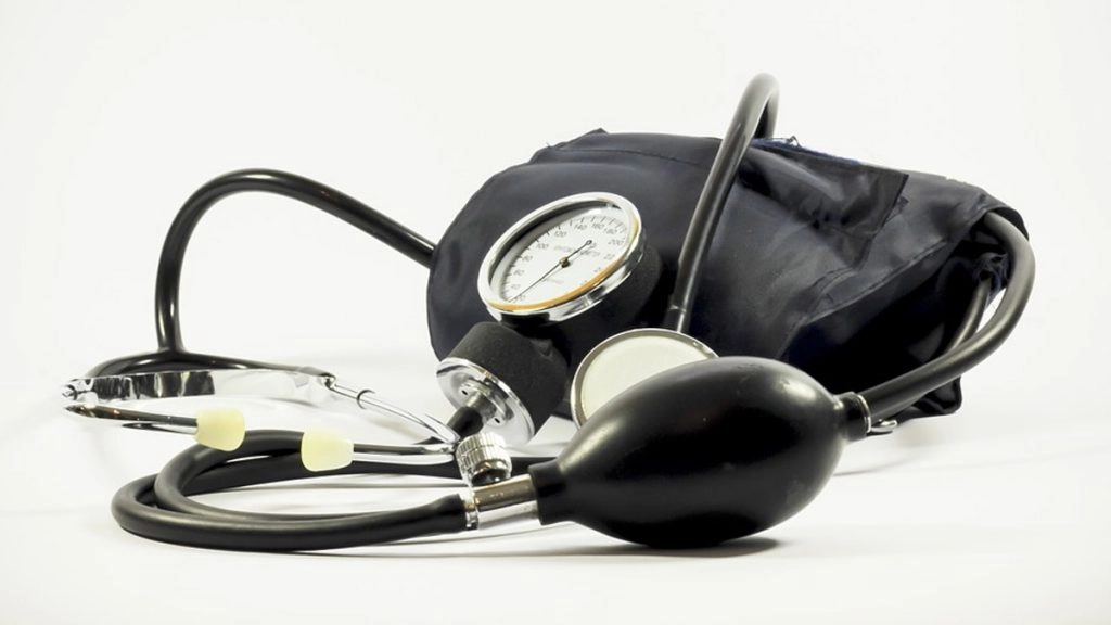 हेल्थ को ट्रैक करने वाले ये 5 मैडिकल गैजेट्स होना जरूरी, उपयोग करना होगा काफी आसान