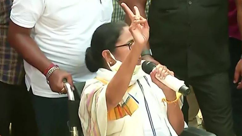 Assembly Elections 2021: ममता ने नंदीग्राम में कई मतदान केंद्रों का दौरा किया, शुभेंदु के काफिले पर हमला