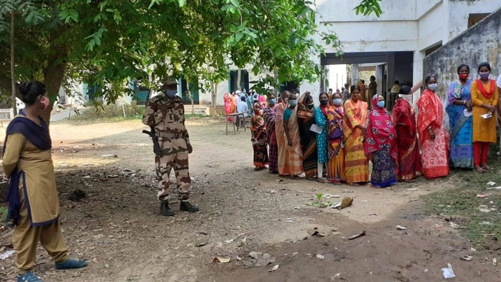 पश्चिम बंगाल चुनाव के पांचवें चरण में अभी तक की स्थिति शांतिपूर्ण, नहीं हुई हिंसक घटना