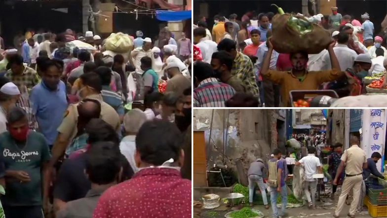 Delhi Lockdown: लॉकडाउन के बीच बड़ी संख्या में लोग सब्जी मंडी में खरीदारी करने पहुंचे, सोशल डिस्टेंसिंग की उड़ी धज्जियां