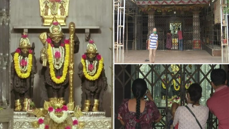 Maharashtra: रामनवमी के अवसर पर श्रद्धालुओं ने मंदिर के बाहर से पूजा की