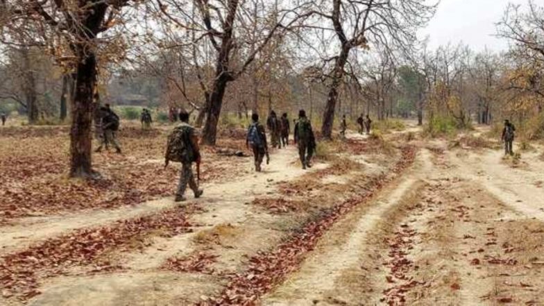 Chhattisgarh Naxal Attack: 700 से ज्यादा नक्सलियों ने घात लगाकर किया हमला, गांव के घरों को बनाया था आड़, CRPF के महानिदेशक ने बताया दहशतगर्दों का खौफनाक प्लान