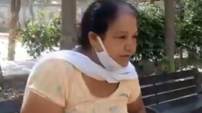Delhi की 'दारू वाली आंटी' फिर चर्चा में, केजरीवाल सरकार से बोलीं- ठेका खोल दो, दारू अंदर और कोरोना बाहर (Watch Video)