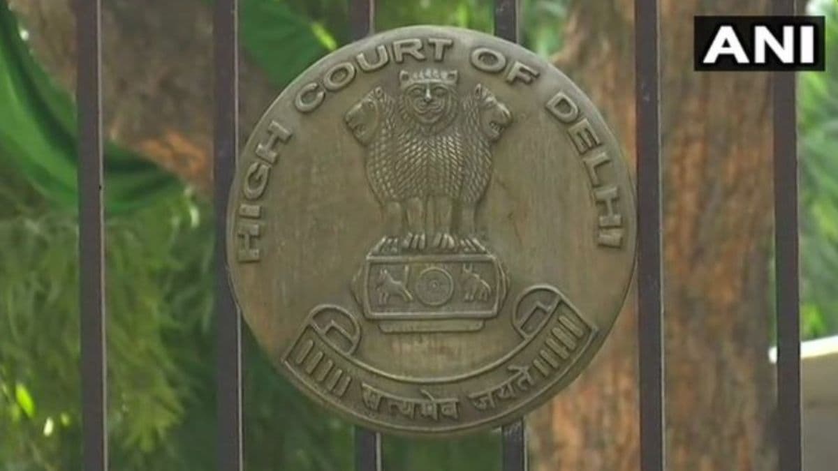 Delhi High Court: अवैध रूप से बना अस्थायी मंदिर हटाए दिल्ली सरकार
