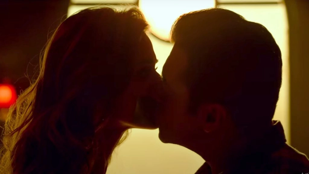 सलमान खान ने राधे के ट्रेलर में तोड़ी अपनी बरसों पुरानी कसम, दिशा पटानी को किया किस 