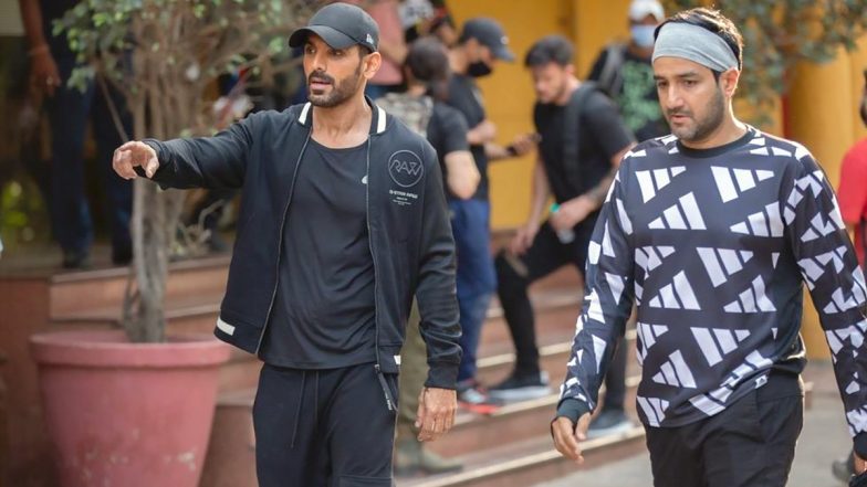 John Abraham ने शुरू की Shah Rukh Khan और Deepika Padukone स्टारर 'Pathan' की शूटिंग, सेट से Leak हुई ये Photo