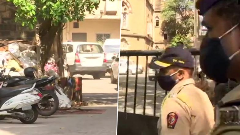 निलंबित पुलिस अधिकारी सचिन वझे को मुंबई की विशेष NIA कोर्ट लाया गया
