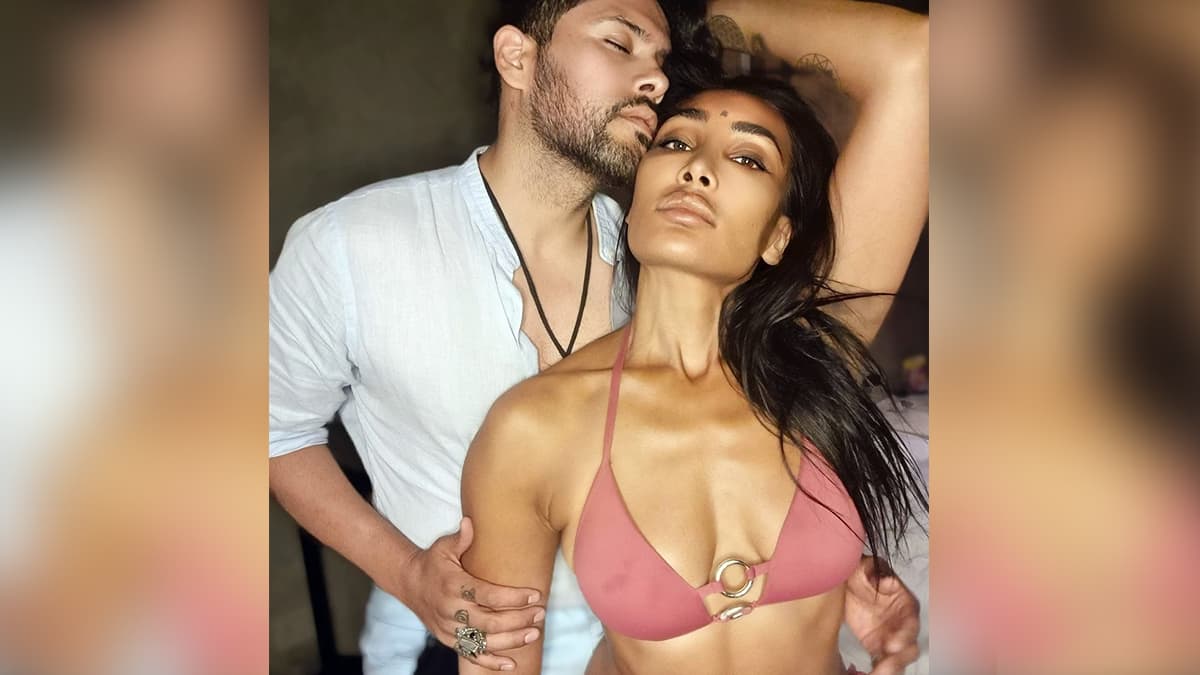 Bigg Boss फेम सोफिया हयात को एक बार फिर हुआ प्यार, बॉयफ्रेंड संग फोटो शेयर कर बताई दिल की बात
