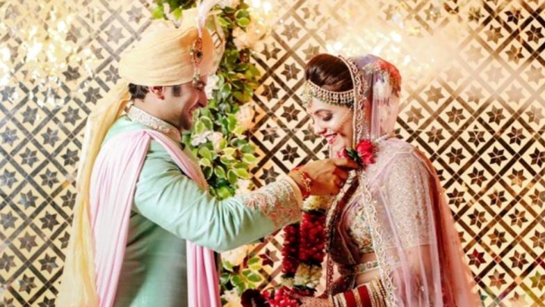 Sugandha Mishra and Sanket Bhosale Wedding: सुगंधा मिश्रा और संकेत भोसले ने रचाई शादी, देखिए Inside Photos