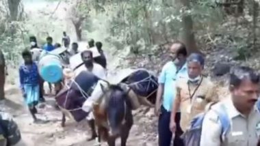 तमिलनाडु चुनाव 2021: दूरदराज के गांवों में गधों के पीठ पर लादकर पहुंचाए गए EVM, देखें वीडियो