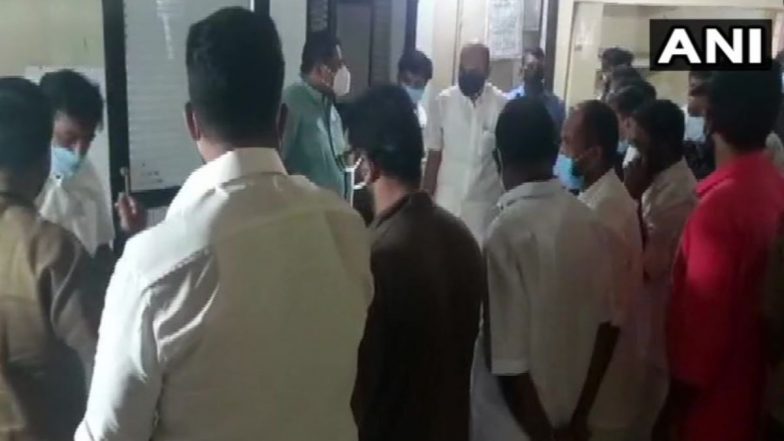केरल: मलप्पुरम जिला कांग्रेस कमेटी के अध्यक्ष और यूडीएफ उम्मीदवार वीवी प्रकाश का दिल का दौरा पड़ने से निधन