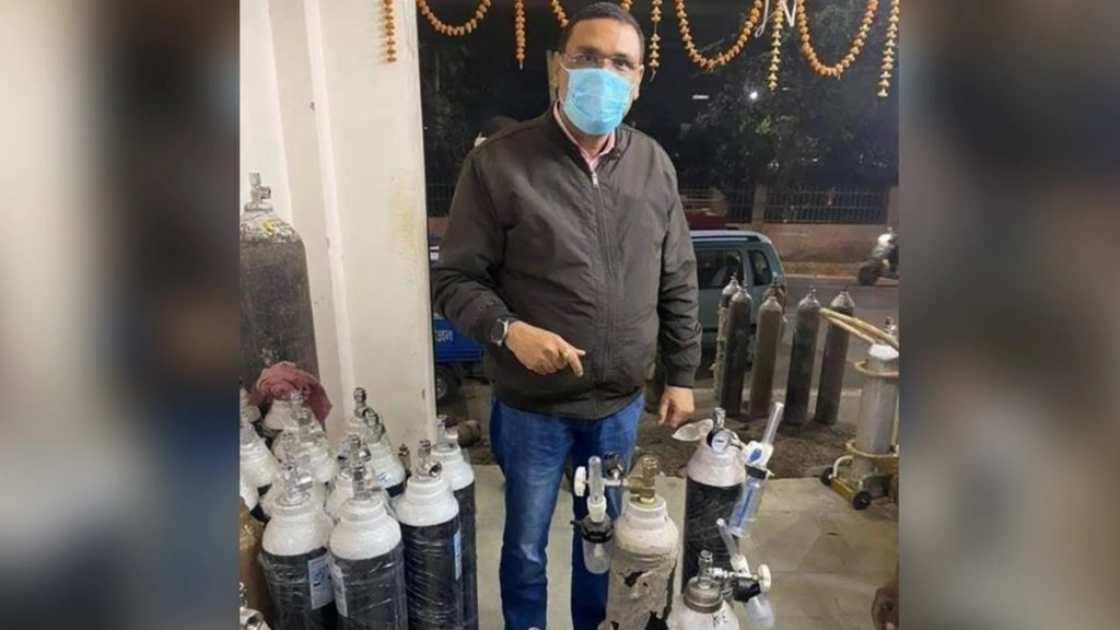 Bihar: मिलिए पटना में 'ऑक्सीजन मैन' के नाम से मशहूर गौरव राय से, कोरोना काल में अब तक 900 से ज्यादा मरीजों को पहुंचा चुके हैं सिलेंडर