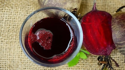 जवान त्वचा से लेकर अच्छे स्वास्थ लाभ तक जानें चुकंदर जूस के ये चमत्कारिक फायदे