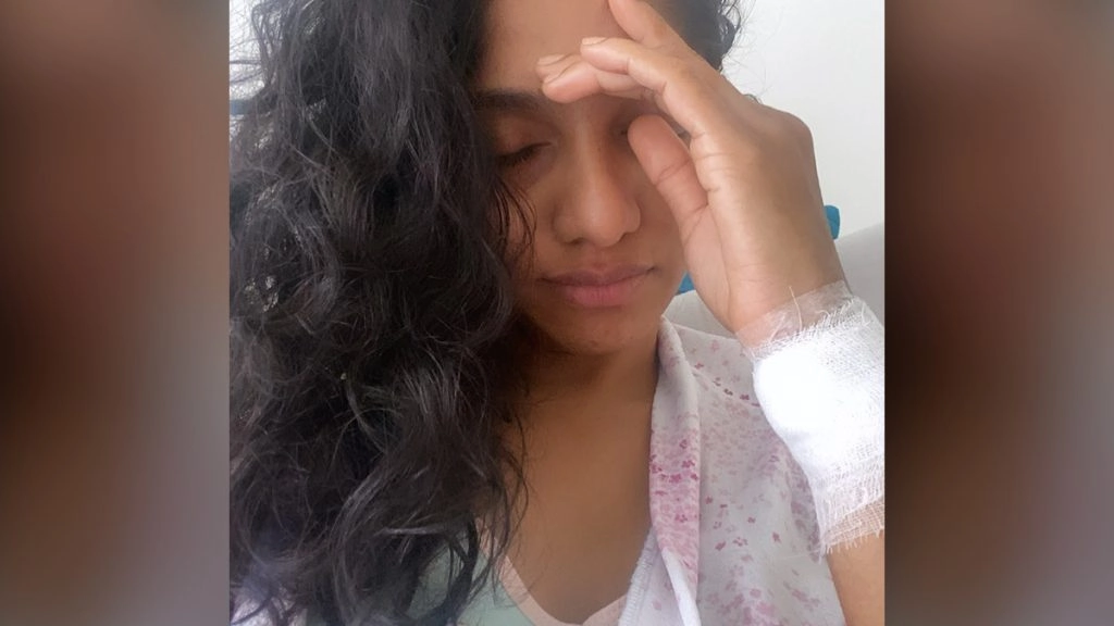 जेमी लीवर की कलाई पर लगा गहरा जख्म, सोशल मीडिया पर कही  ये बड़ी बात