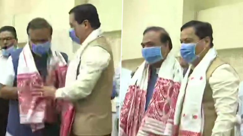 Assam: हेमंत बिस्वा सरमा को मिली असम की कमान, केंद्रीय मंत्री नरेंद्र सिंह तोमर ने की घोषणा
