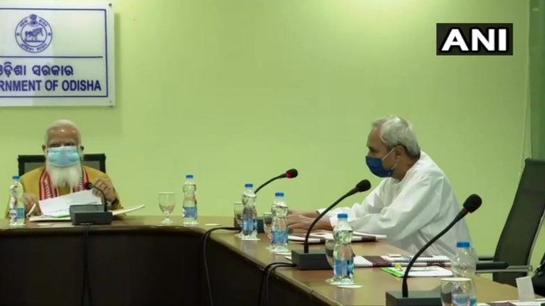 शक्तिशाली तूफान यास से हुए नुकसान का जायजा लेने भुवनेश्वर पहुंचे पीएम मोदी, सीएम नवीन पटनायक के साथ की बैठक