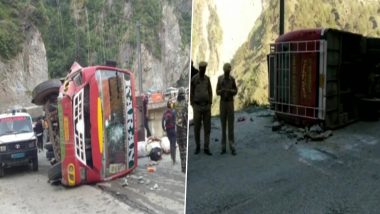 Ramban Bus Accident: जम्मू-कश्मीर के रामबन में नेशनल हाईवे पर पलटी बस, हादसे में 5 यात्री घायल