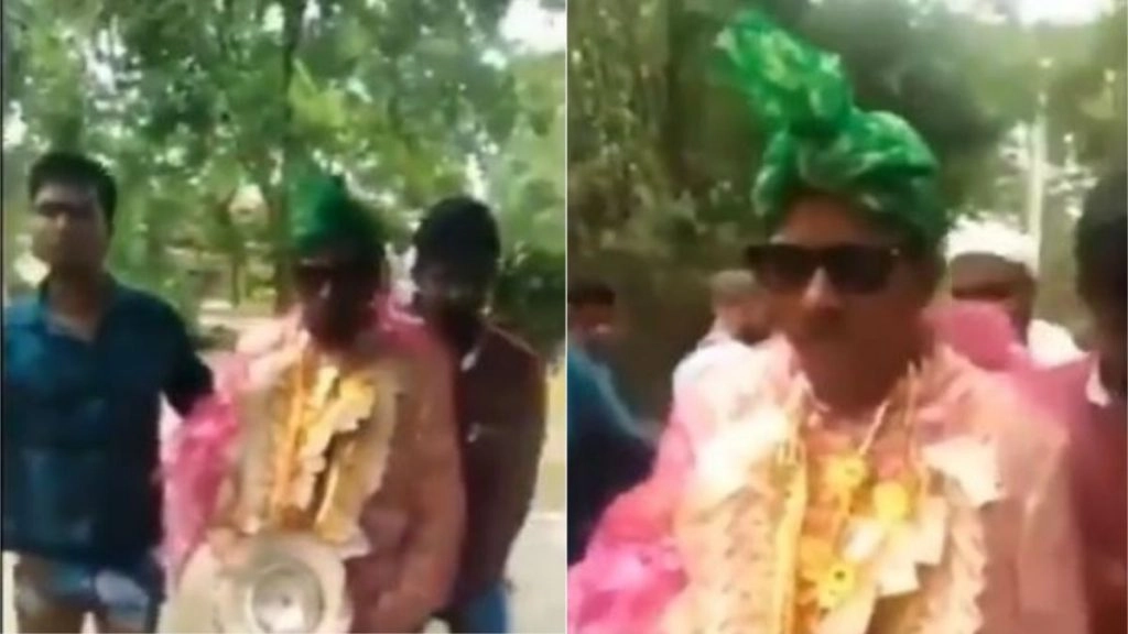 बाढ़ में शादी टालने के बजाय पानी में बारात लेकर चल पड़ा दूल्हा, सोशल मीडिया पर वायरल हुआ मजेदार वीडियो (Watch Viral Video)