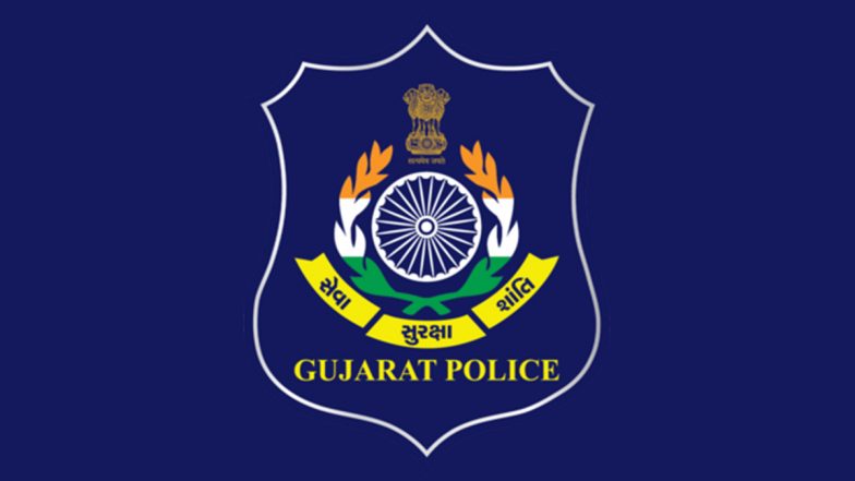 जन्मदिन पार्टी में कोविड-19 नियमों का उल्लंघन करने पर गुजरात के पांच पुलिसकर्मियों पर मामला दर्ज
