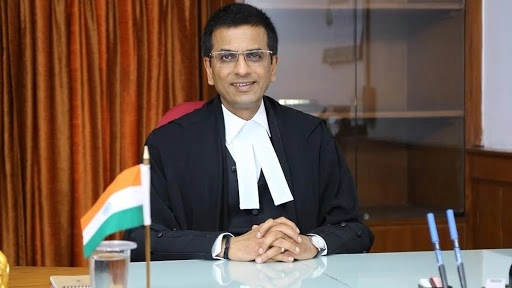  उच्चतम न्यायालय के न्यायाधीश न्यायमूर्ति डी वाई चंद्रचूड़ कोरोना वायरस से संक्रमित पाए गए हैं