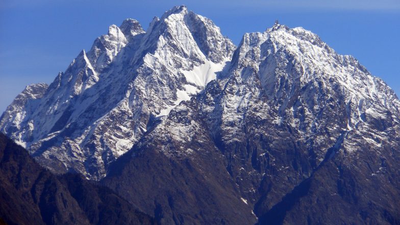 उत्तराखंड में बंजर जमीन पर वन कर्मियों ने किया ऐसा करिश्मा, पर्यटकों के लिए बना फेवरेट स्पॉट