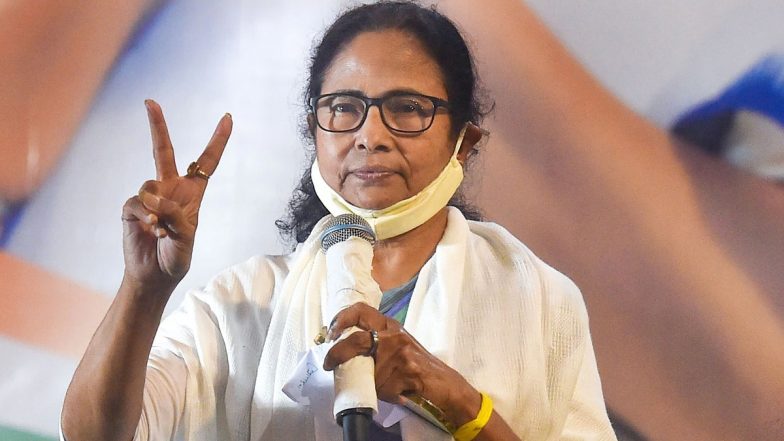 Mamata Banerjee Oath Ceremony: ममता बनर्जी कल सुबह 10:45 बजे लेंगी तीसरी बार सीएम पद की शपथ, समारोह में सौरव गांगुली-दिलीप घोष समेत ये लोग हैं आमंत्रित