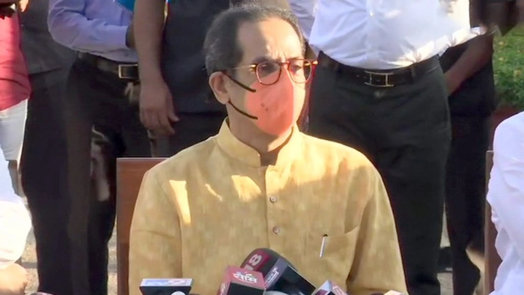 BJP vs Shiv Sena: उद्धव ठाकरे के खिलाफ बीजेपी ने दर्ज करवाई शिकायत, सीएम योगी आदित्यनाथ से जुड़ा है मामला