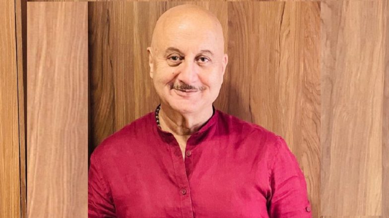 'फेंके गए पत्थरों का इस्तेमाल अपना महल बनाने में करें’, Anupam Kher ने सोशल मीडिया पर लिखी खूबसूरत पंक्ति