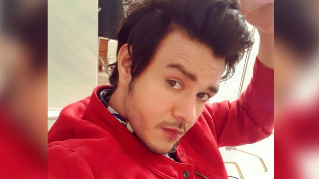 कोरोना से जंग लड़ रहे एक्टर अनिरुद्ध दवे की हालत में सुधार, अस्पताल से जल्द मिल सकती है छुट्टी