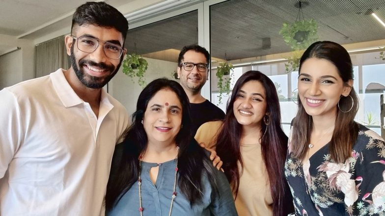 इंग्लैंड रवाना होने से पहले परिवार के साथ Jasprit Bumrah ने शेयर की खूबसूरत तस्वीर