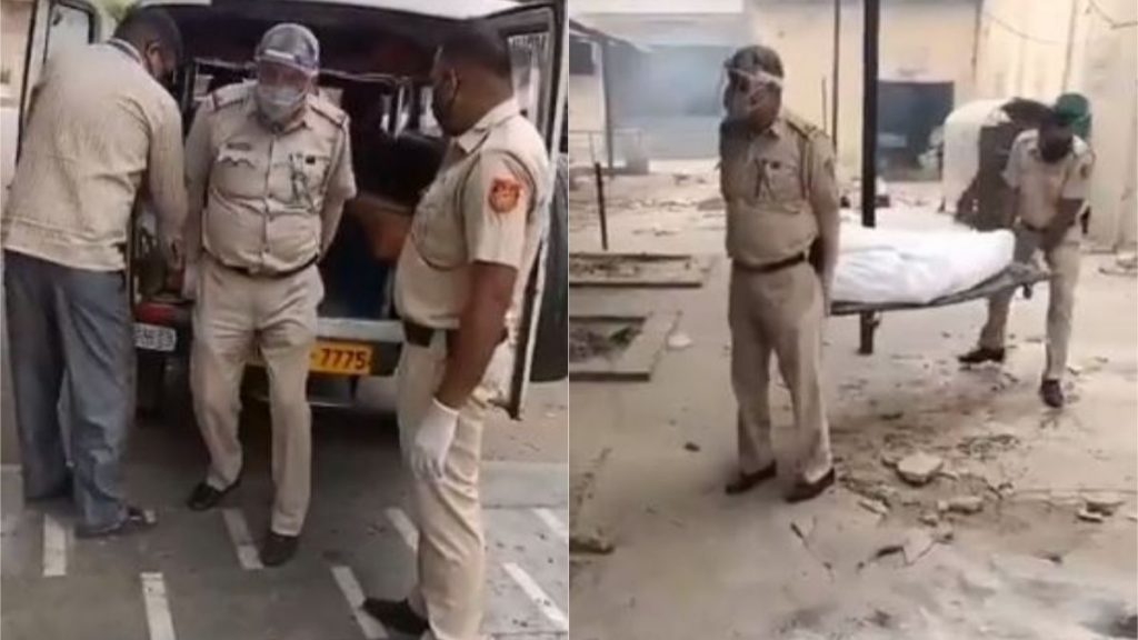 बेटी की शादी को टालकर अपना फर्ज निभा रहे हैं दिल्ली पुलिस के ASI, श्मशान में ड्यूटी करते हुए अब तक किया 1100 शवों का अंतिम संस्कार 