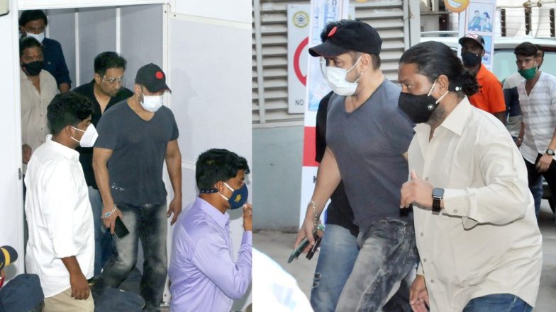 Salman Khan ने लगवाई कोरोना वैक्सीन की दूसरी डोज, भाई सोहेल खान भी पहुंचे वैक्सीनेशन सेंटर