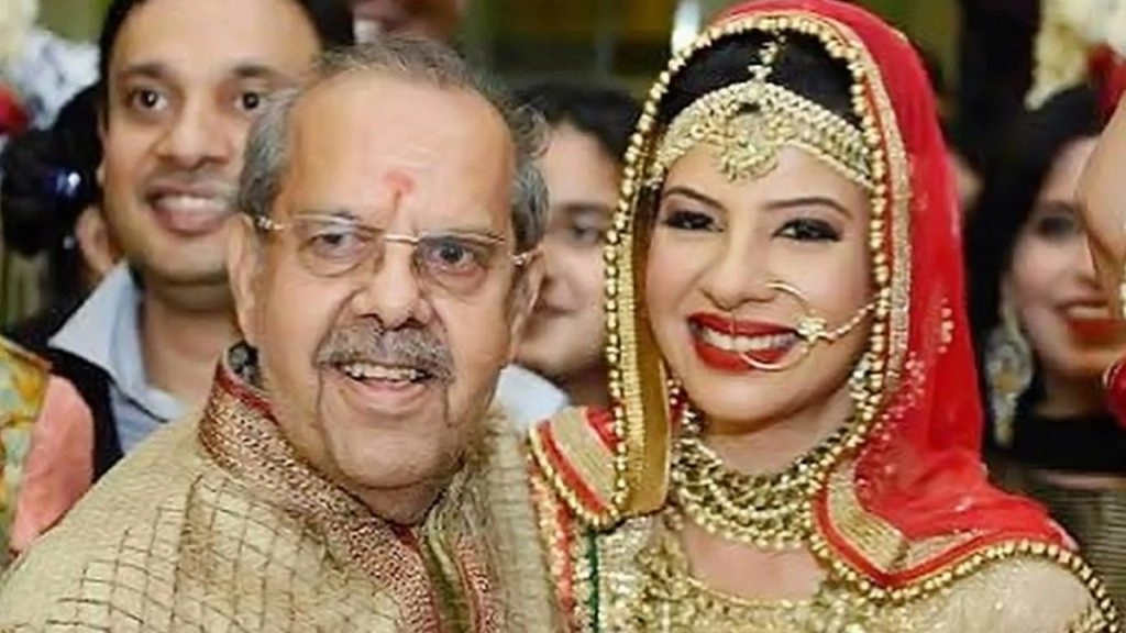 संभावना सेठ ने पिता की मौत के बाद किया ट्वीट, कहा- वो सिर्फ कोविड से नहीं मरे...