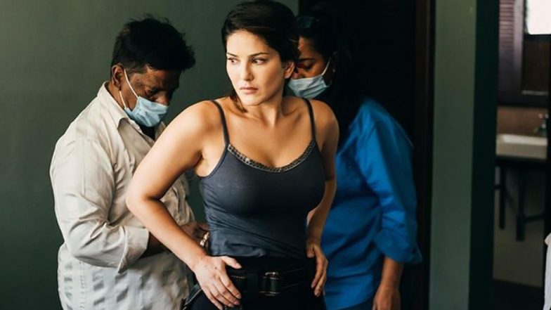 Sunny Leone Photo: सनी लियोन ने शूटिंग सेट से शेयर की ये दिलचस्प तस्वीर, फैंस ने पूछा- Mask कहां है?