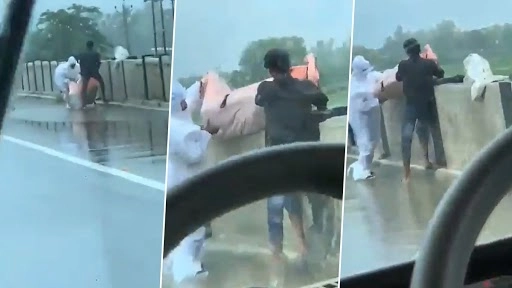 Shocking! यूपी के राप्ती नदी में कोविड मरीज का शव फेंकते नजर आए 2 परिजन, दोनों गिरफ्तार 