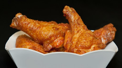 Chicken wing shortage grips America: चिकन विंग की कमी की चपेट में अमेरिका