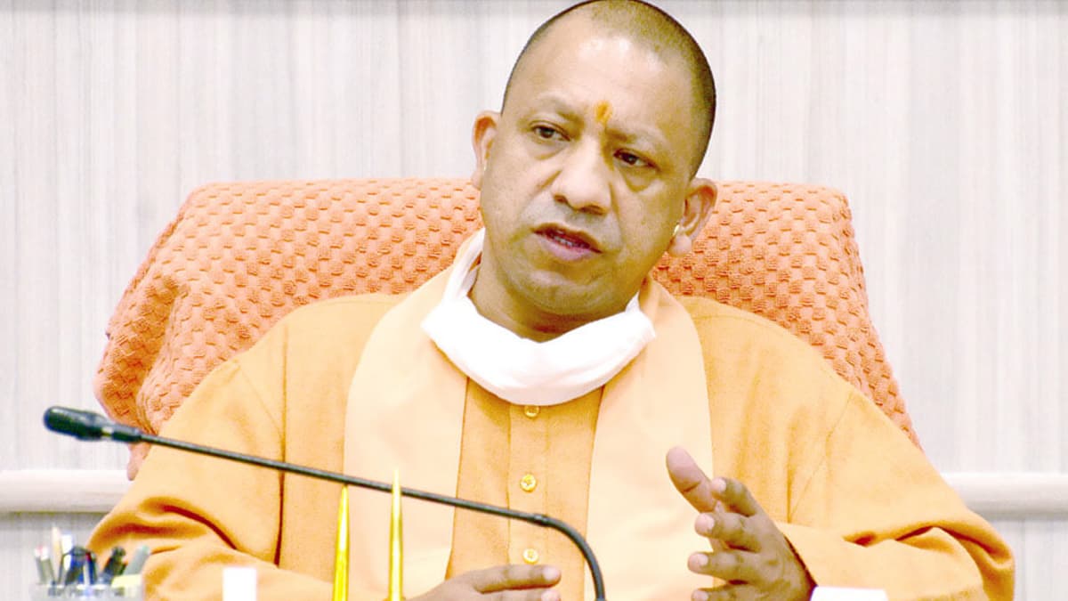 UP Govt Jobs: योगी सरकार की बड़ी घोषणा, एक लाख युवाओं को जल्द ही मिलेगी सरकारी नौकरी, दिसंबर से शुरू होगी भर्ती की प्रक्रिया
