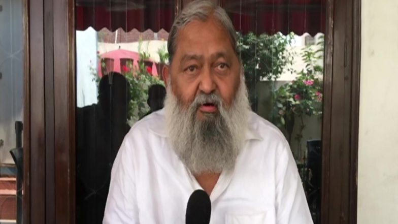 हरियाणा के गृह मंत्री अनिल विज ने कहा- हम लॉकडाउन के पक्ष में बिल्कुल नहीं थे पर लोगों ने कोरोना के नियमों का नहीं किया
