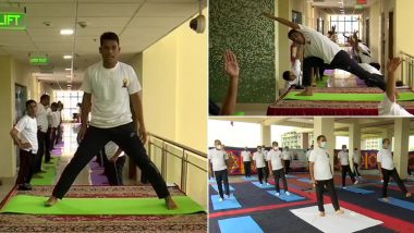 International Yoga Day 2021: कोलकाता में योग दिवस  पर बीएसएफ के जवानों ने किया योग