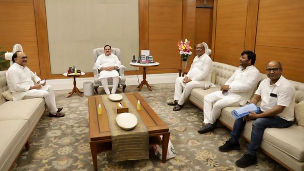 बीजेपी ने यूपी में शुरू की चुनावी फील्डिंग, निषाद पार्टी को अपने पाले में करने की कवायद तेज