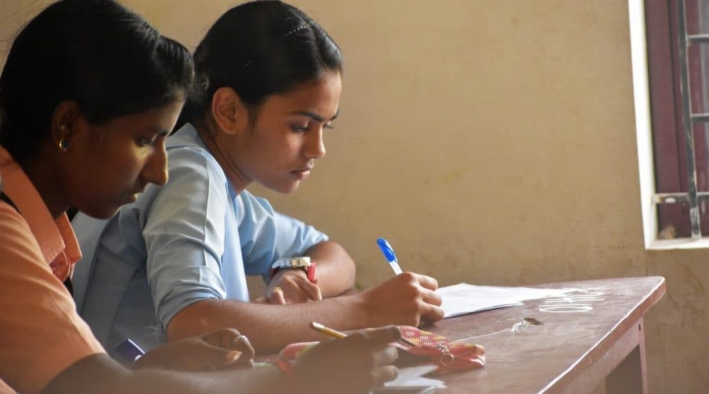 गुजरात में छठी से 12वीं कक्षा तक पाठ्यक्रम का हिस्सा होगी भगवद् गीता